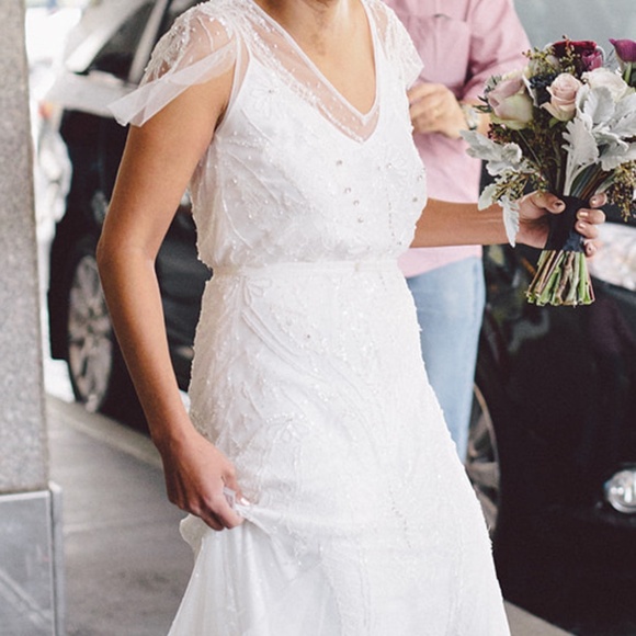 Wedding Dress - Picture 4 of 9